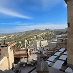 Cave House 게스트하우스 우치사르