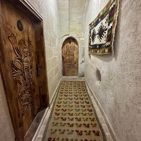 ゲストハウス Cave House