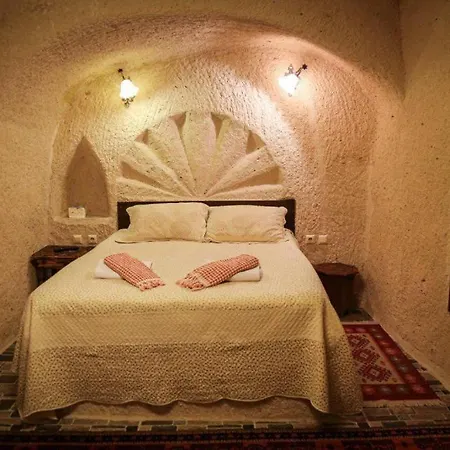 בית הארחה Cave House