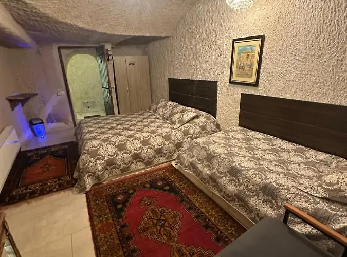 Cave House Gasthuis 3*