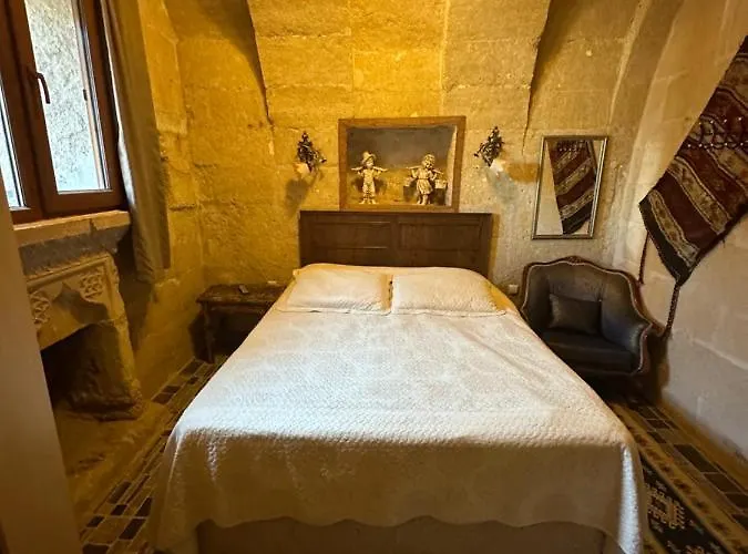 Cave House Casa de hóspedes 3*